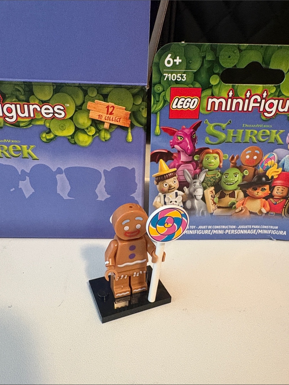 LEGO Shrek Gingerbread Man Minifigure with Lollipop - Brown (Gingy) box included